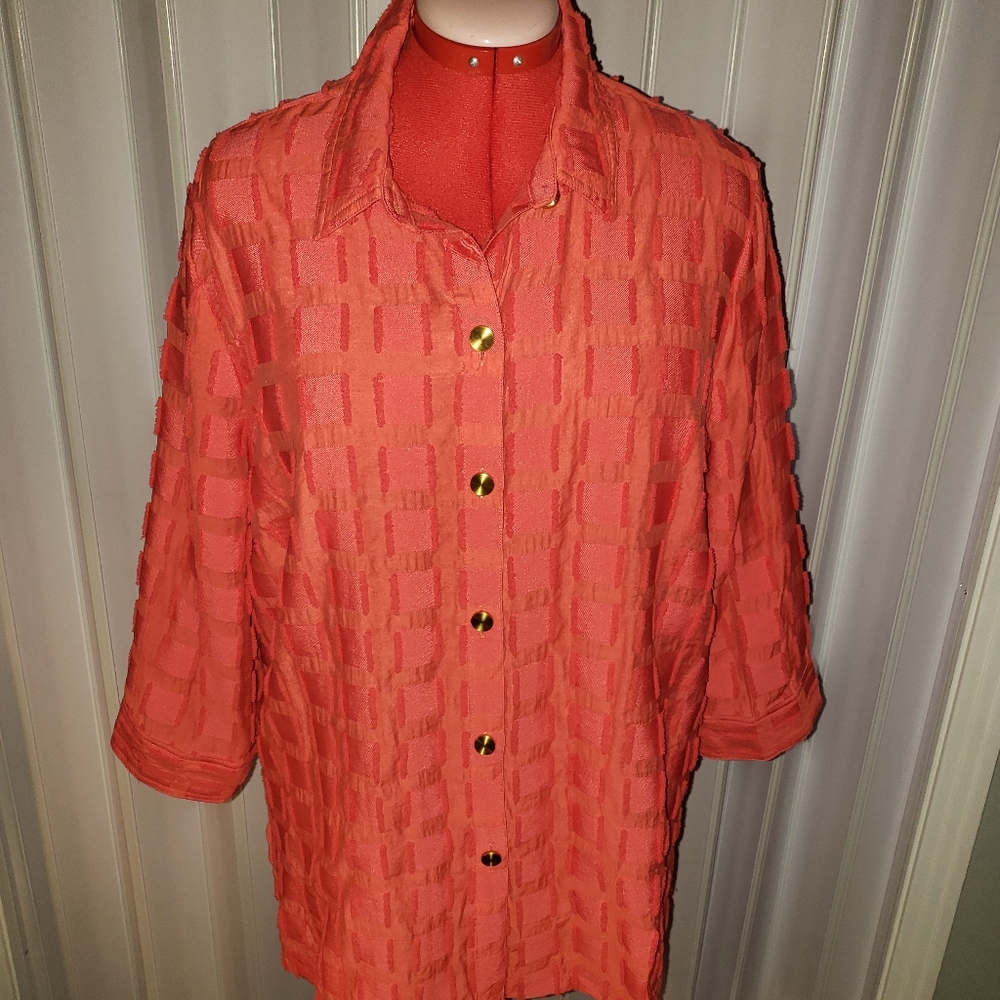 Chico’s size 2 Women’s Button Down Blouse Coral Pre-Loved